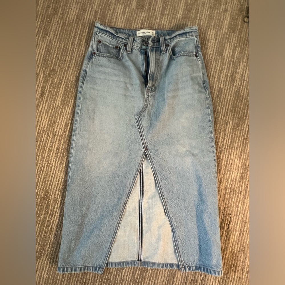 Abercrombie size 25 Jean skirt!!!